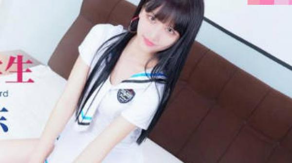 爱豆传媒ID5281骚穴女大学生色诱富有房东